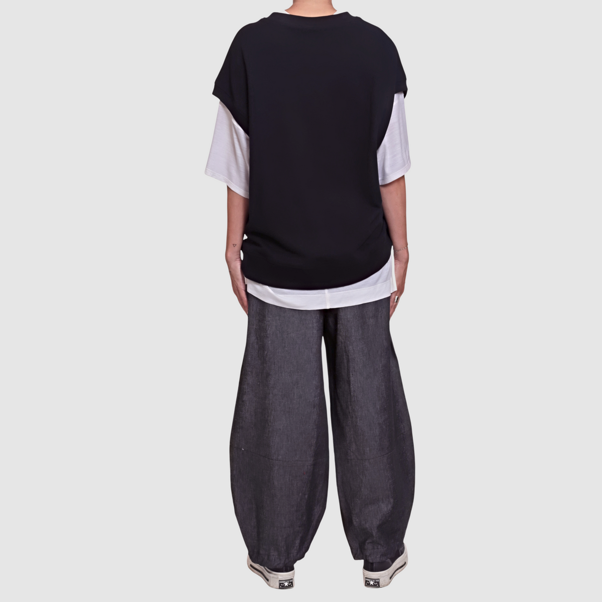 SLOANE SU VEST | Black